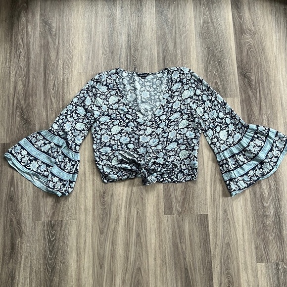 American Eagle Floral Print Bell Sleeve Waist tie Blouse Medium - Picture 2 of 8